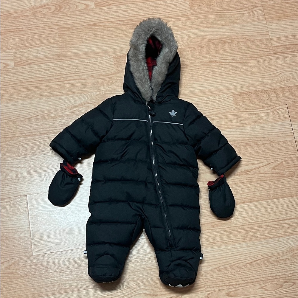 Canadiana baby snowsuit 3-6 months